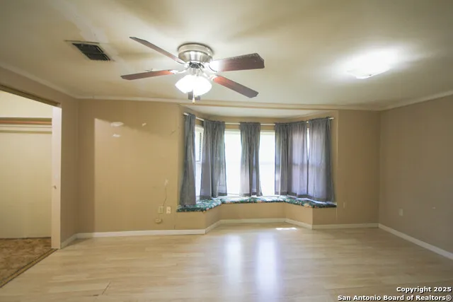 2544 Mari Gail St Beeville, TX 78102