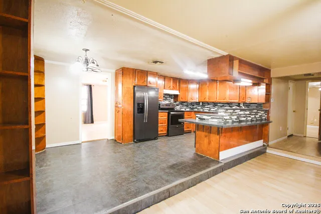 2544 Mari Gail St Beeville, TX 78102