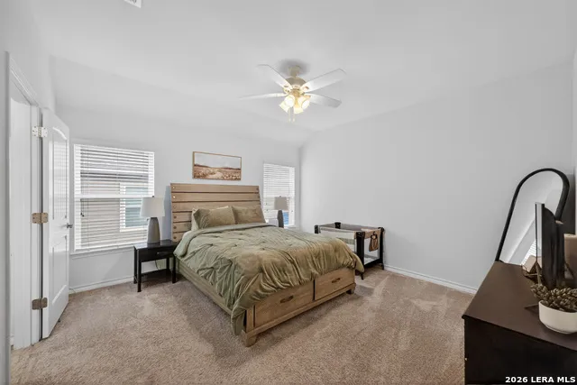185 LARK HILL RD Floresville, TX 78114
