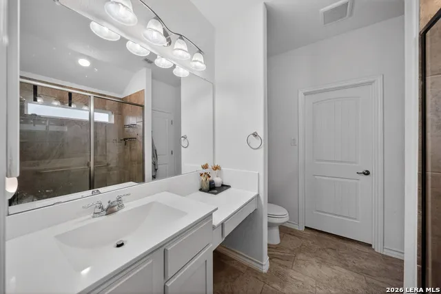 185 LARK HILL RD Floresville, TX 78114
