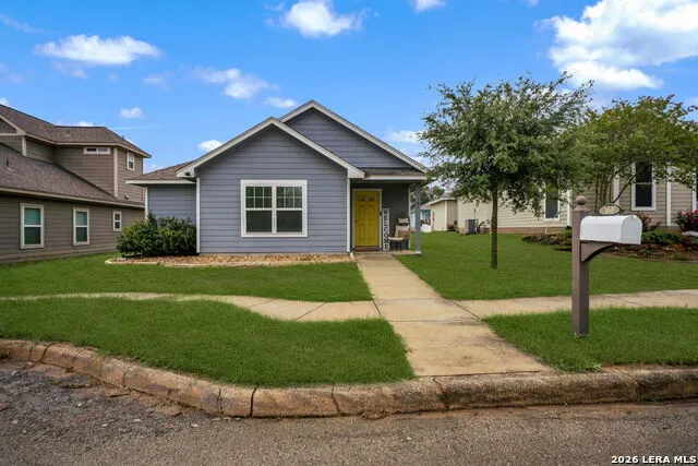 185 LARK HILL RD Floresville, TX 78114