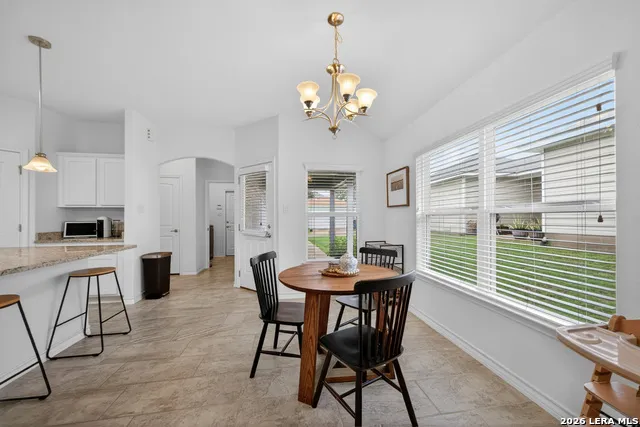 185 LARK HILL RD Floresville, TX 78114