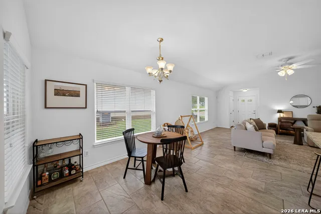 185 LARK HILL RD Floresville, TX 78114