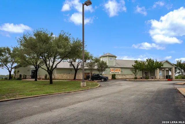 185 LARK HILL RD Floresville, TX 78114