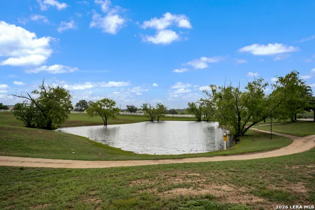 185 LARK HILL RD Floresville, TX 78114