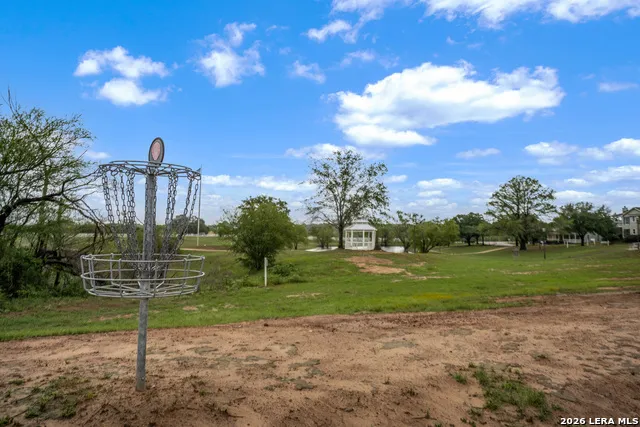185 LARK HILL RD Floresville, TX 78114