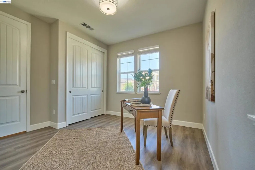 243 Gannet St Vacaville, CA 95688