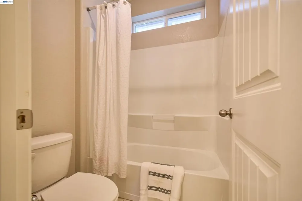 243 Gannet St Vacaville, CA 95688