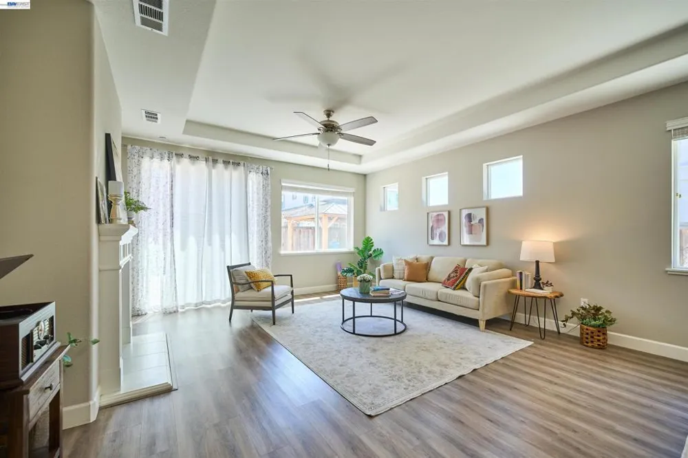 243 Gannet St Vacaville, CA 95688