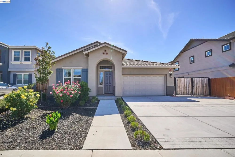243 Gannet St Vacaville, CA 95688