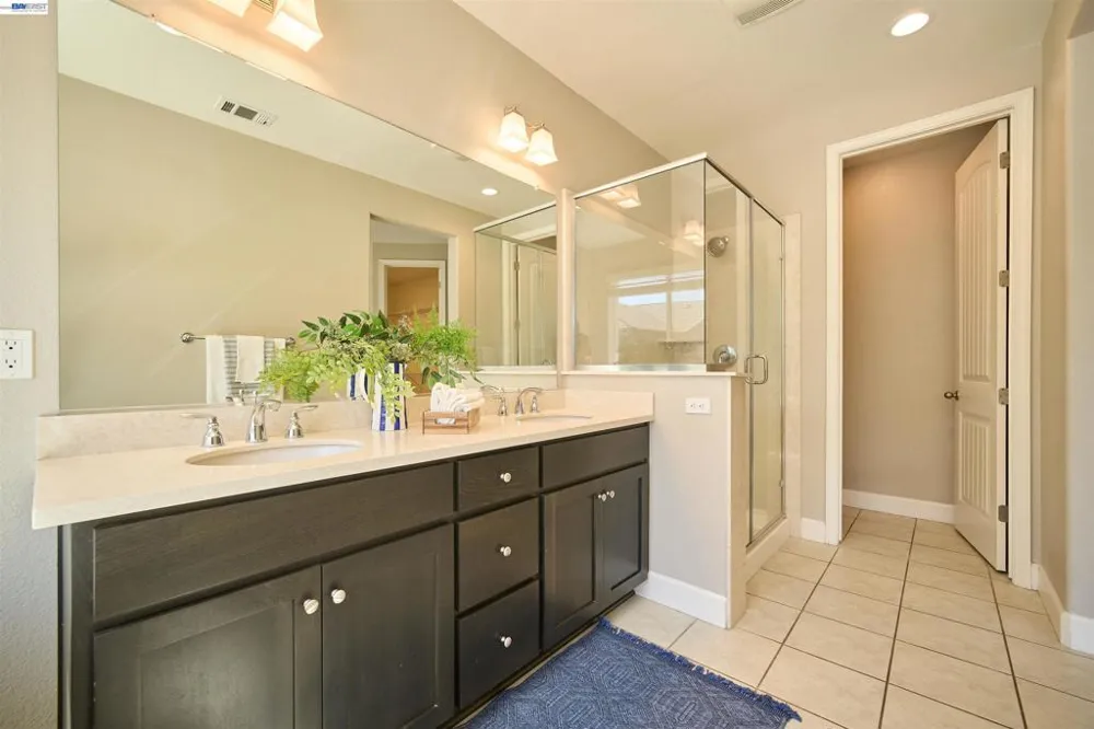 243 Gannet St Vacaville, CA 95688
