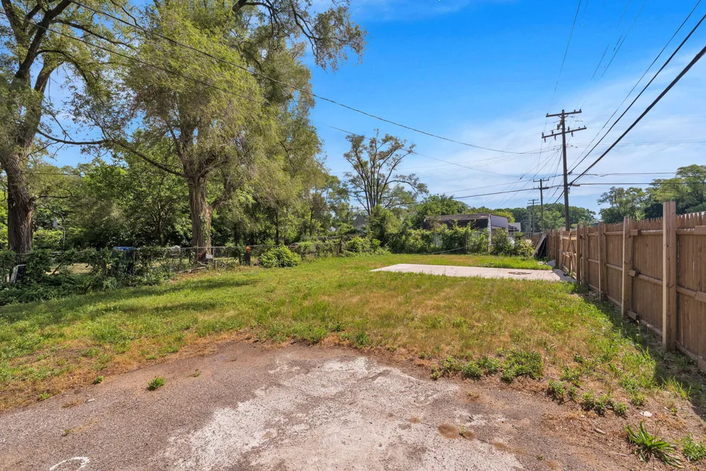 21004 Reimanville Avenue Ferndale, MI 48220