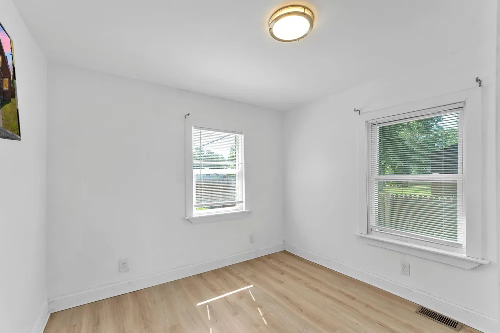 21004 Reimanville Avenue Ferndale, MI 48220