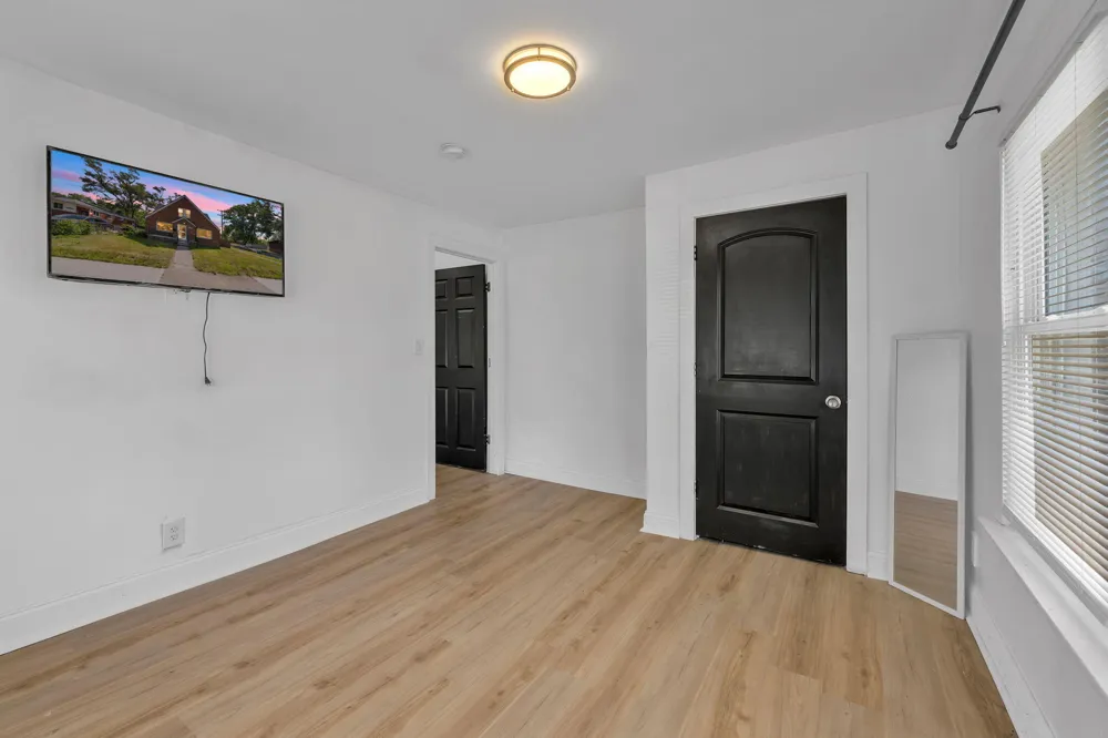 21004 Reimanville Avenue Ferndale, MI 48220