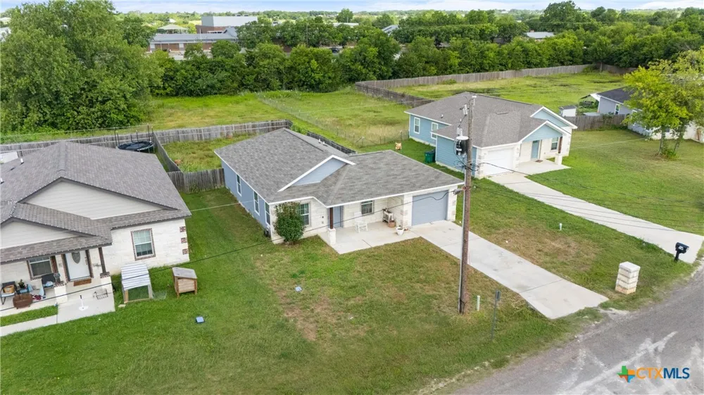 104 Avenue B Moody, TX 76557