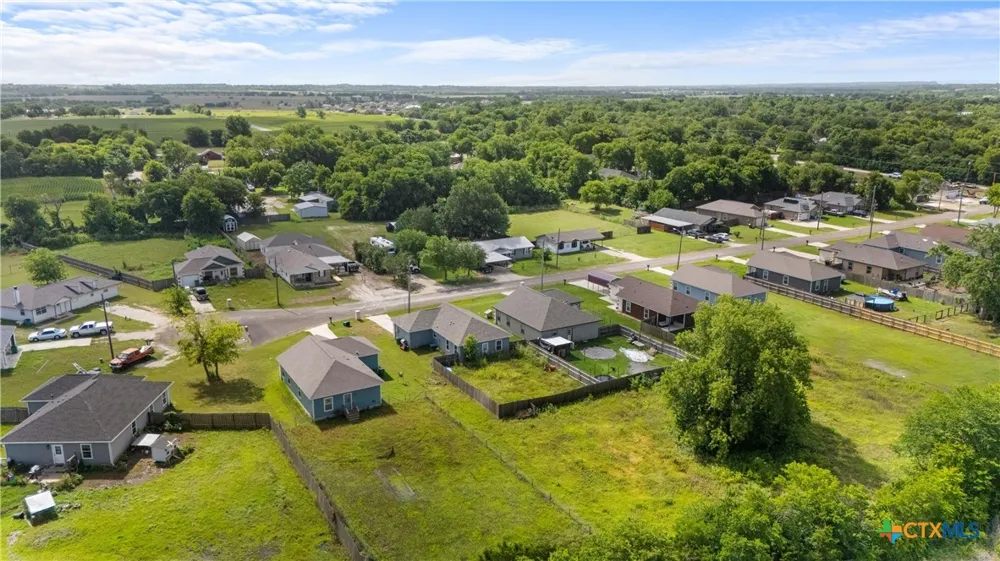 104 Avenue B Moody, TX 76557