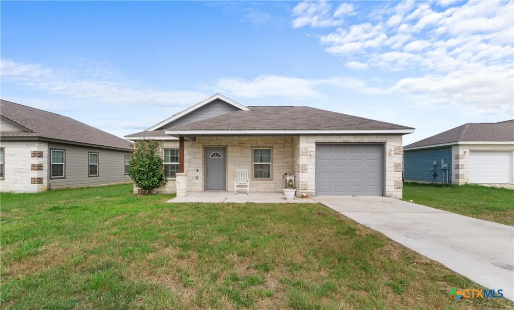 104 Avenue B Moody, TX 76557