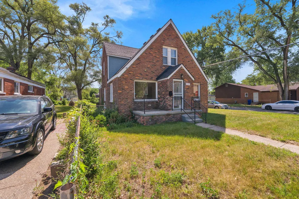 21004 Reimanville Avenue Royal Oak Charter Township, MI 48220