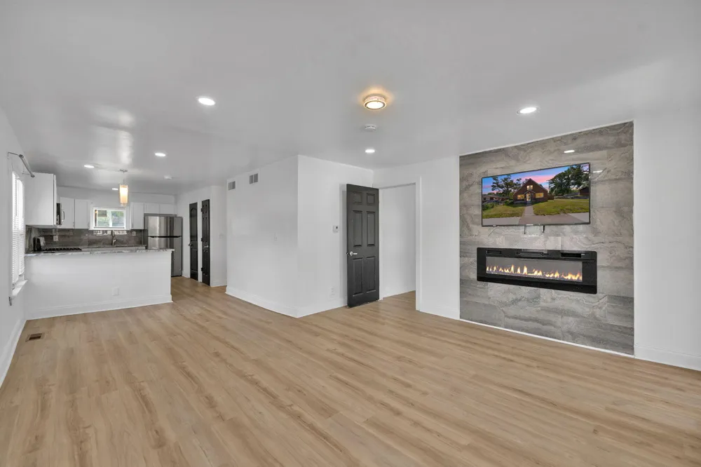 21004 Reimanville Avenue Royal Oak Charter Township, MI 48220