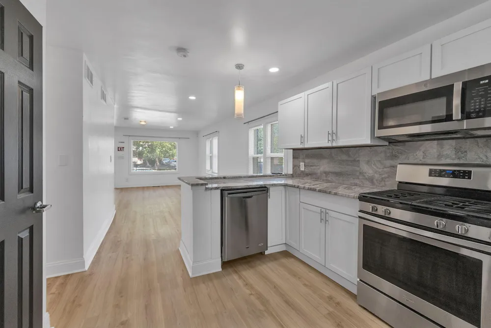 21004 Reimanville Avenue Royal Oak Charter Township, MI 48220
