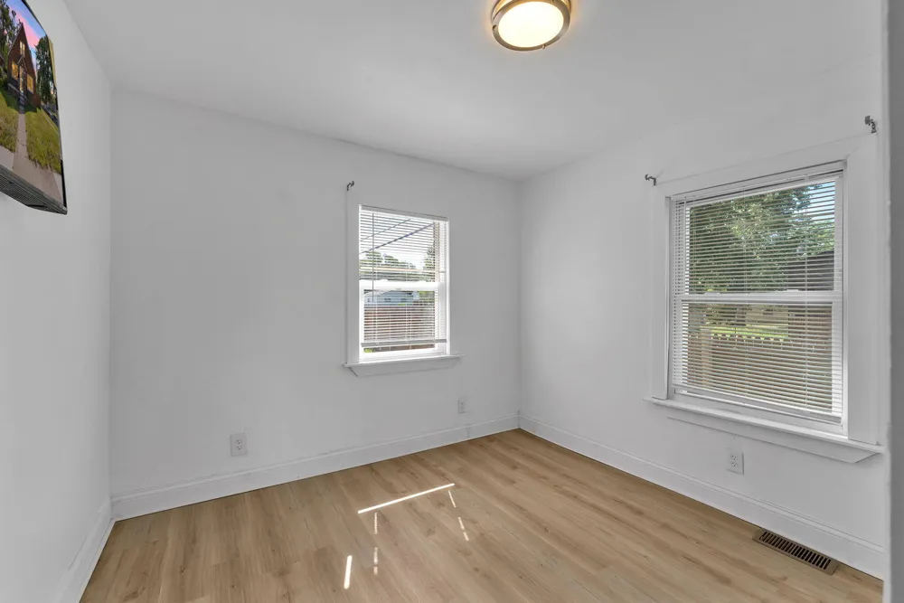 21004 Reimanville Avenue Royal Oak Charter Township, MI 48220