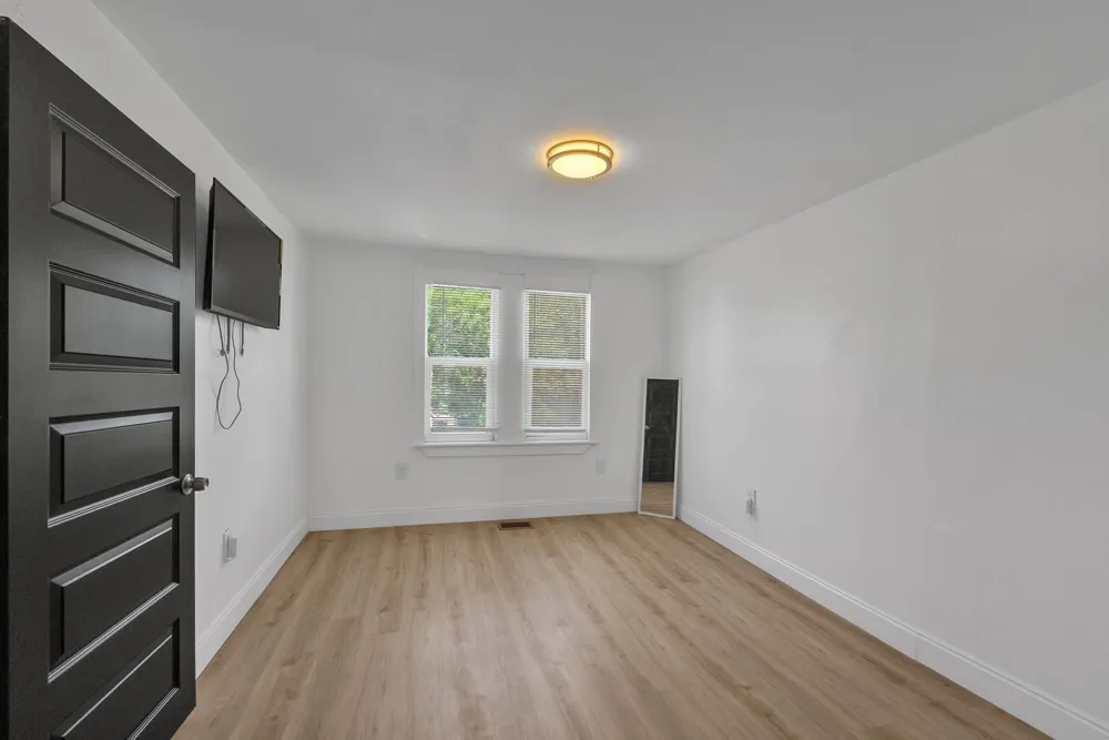 21004 Reimanville Avenue Royal Oak Charter Township, MI 48220