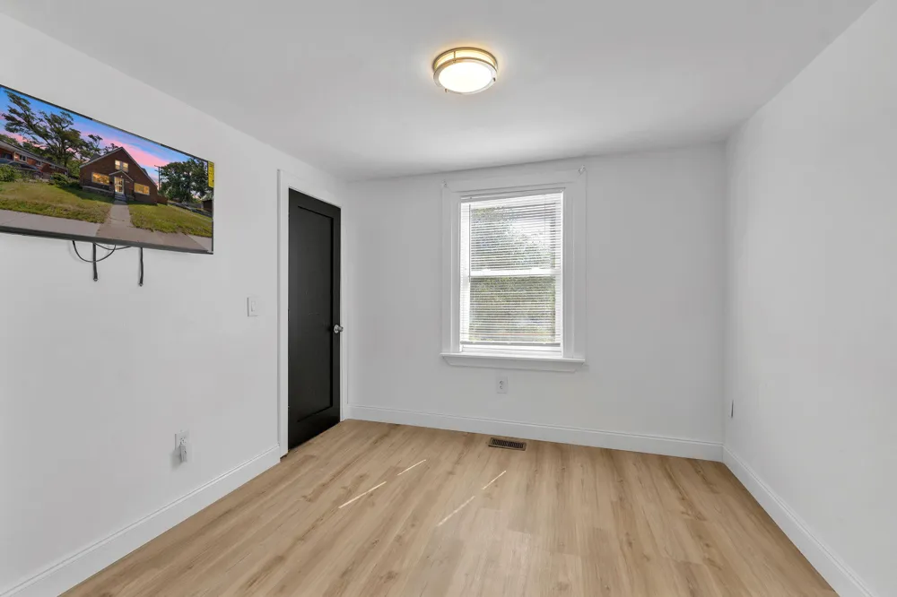21004 Reimanville Avenue Royal Oak Charter Township, MI 48220