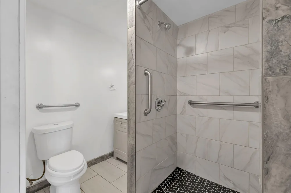 21004 Reimanville Avenue Royal Oak Charter Township, MI 48220