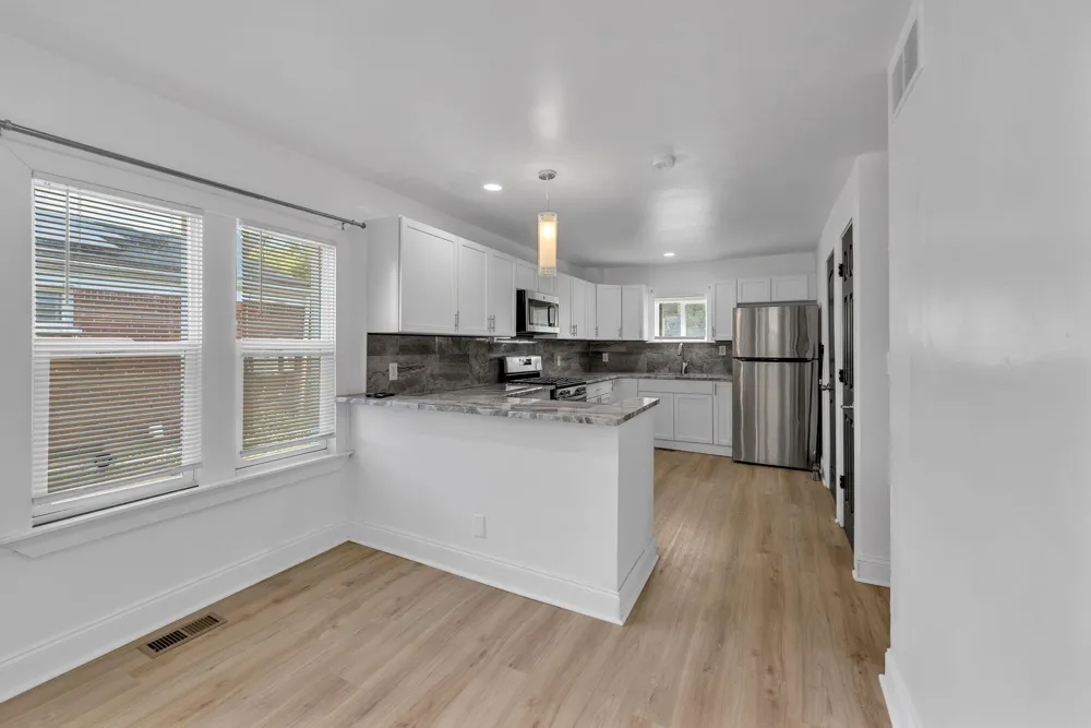 21004 Reimanville Avenue Royal Oak Charter Township, MI 48220