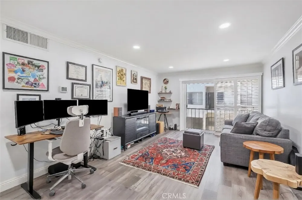 5257 Radford Avenue #208 Valley Village, CA 91607