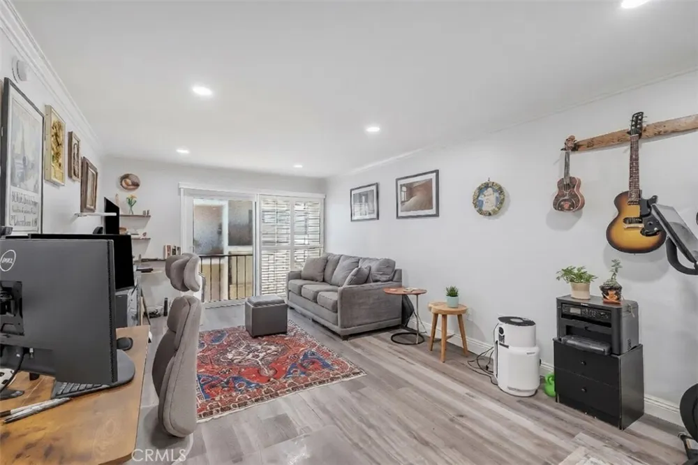 5257 Radford Avenue #208 Valley Village, CA 91607