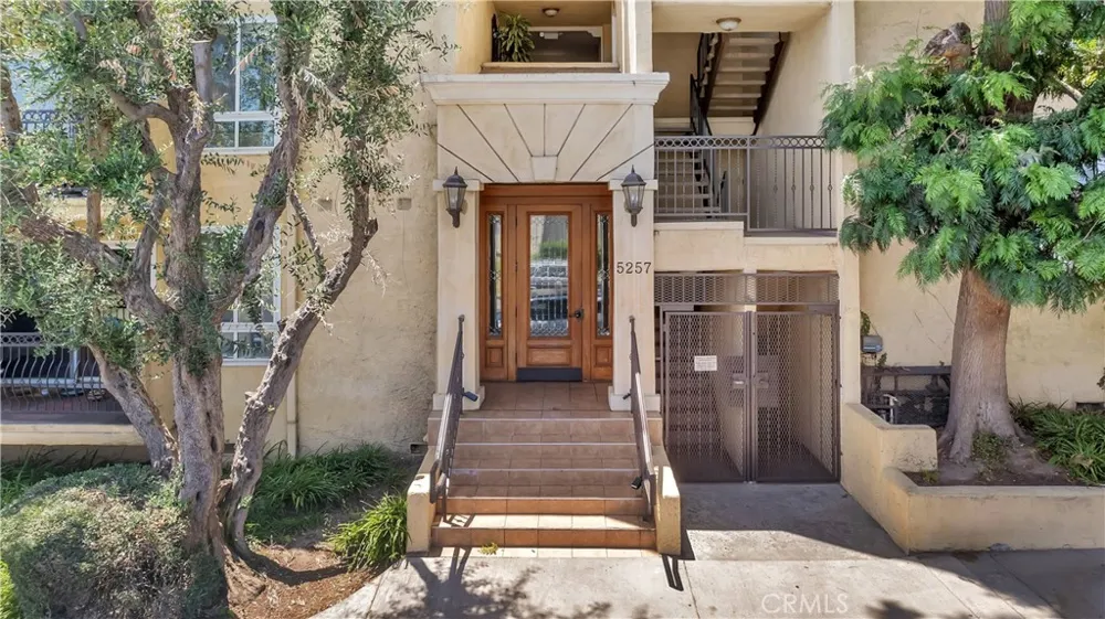 5257 Radford Avenue #208 Valley Village, CA 91607
