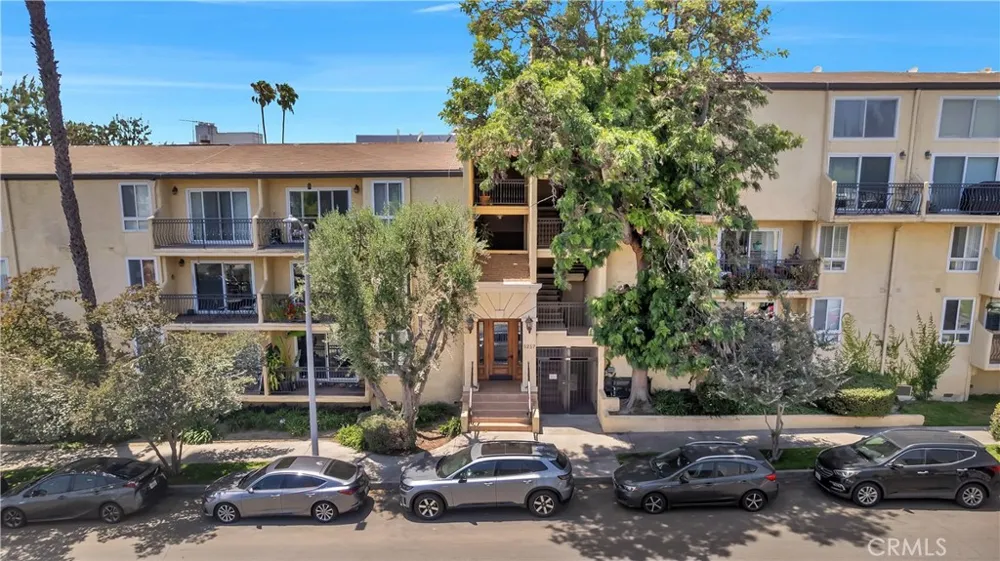 5257 Radford Avenue #208 Valley Village, CA 91607