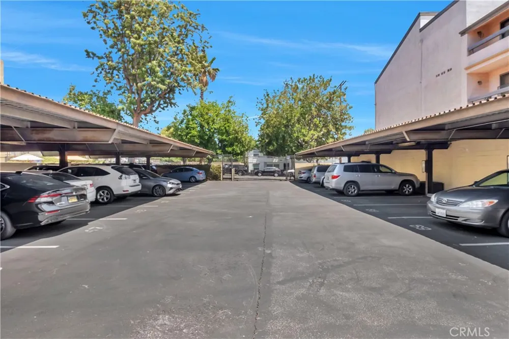 5257 Radford Avenue #208 Valley Village, CA 91607