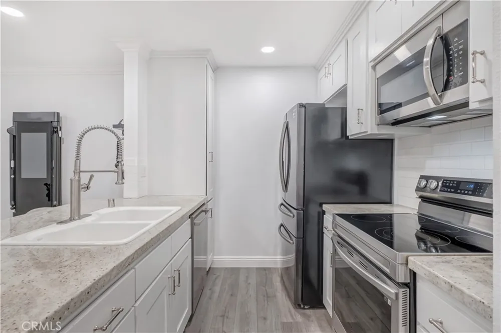 5257 Radford Avenue #208 Valley Village, CA 91607
