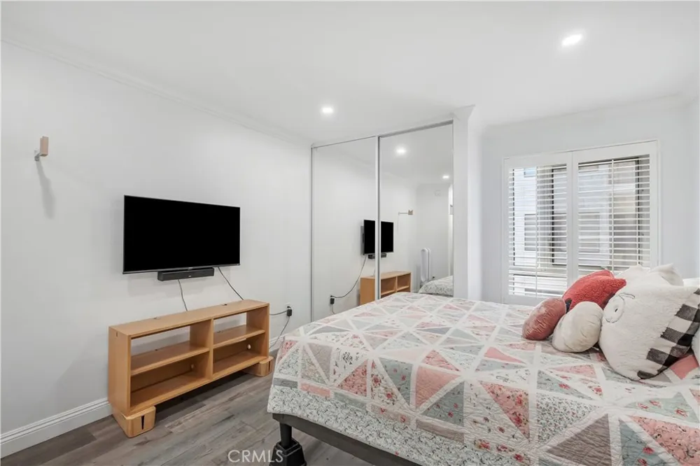 5257 Radford Avenue #208 Valley Village, CA 91607