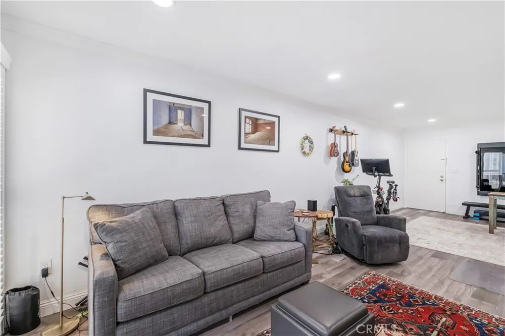5257 Radford Avenue #208 Valley Village, CA 91607