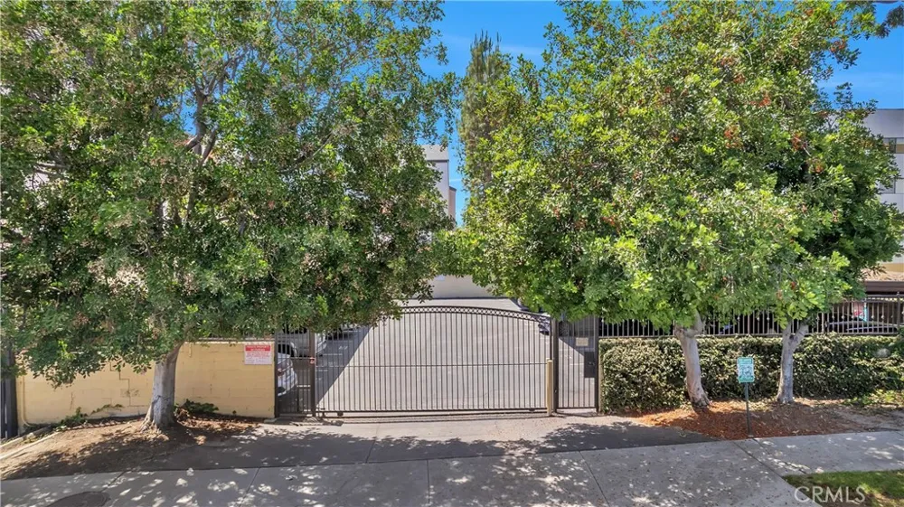 5257 Radford Avenue #208 Valley Village, CA 91607