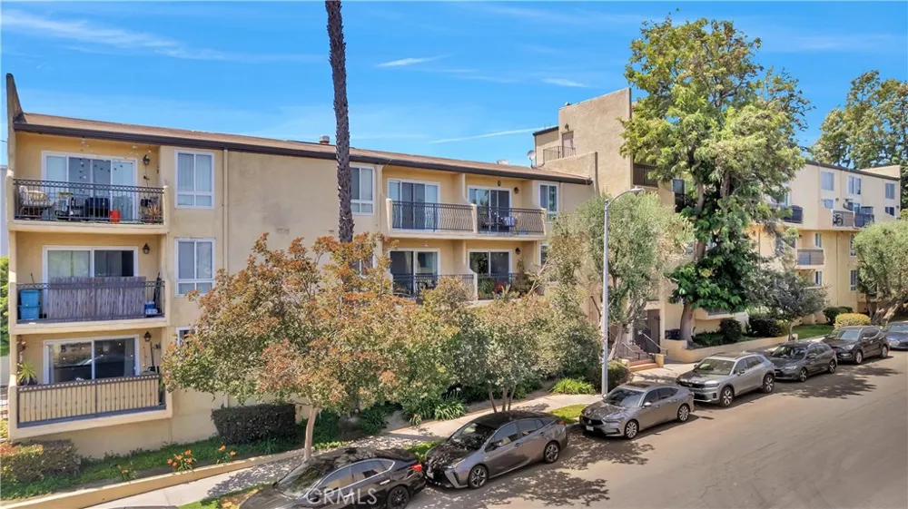 5257 Radford Avenue #208 Valley Village, CA 91607
