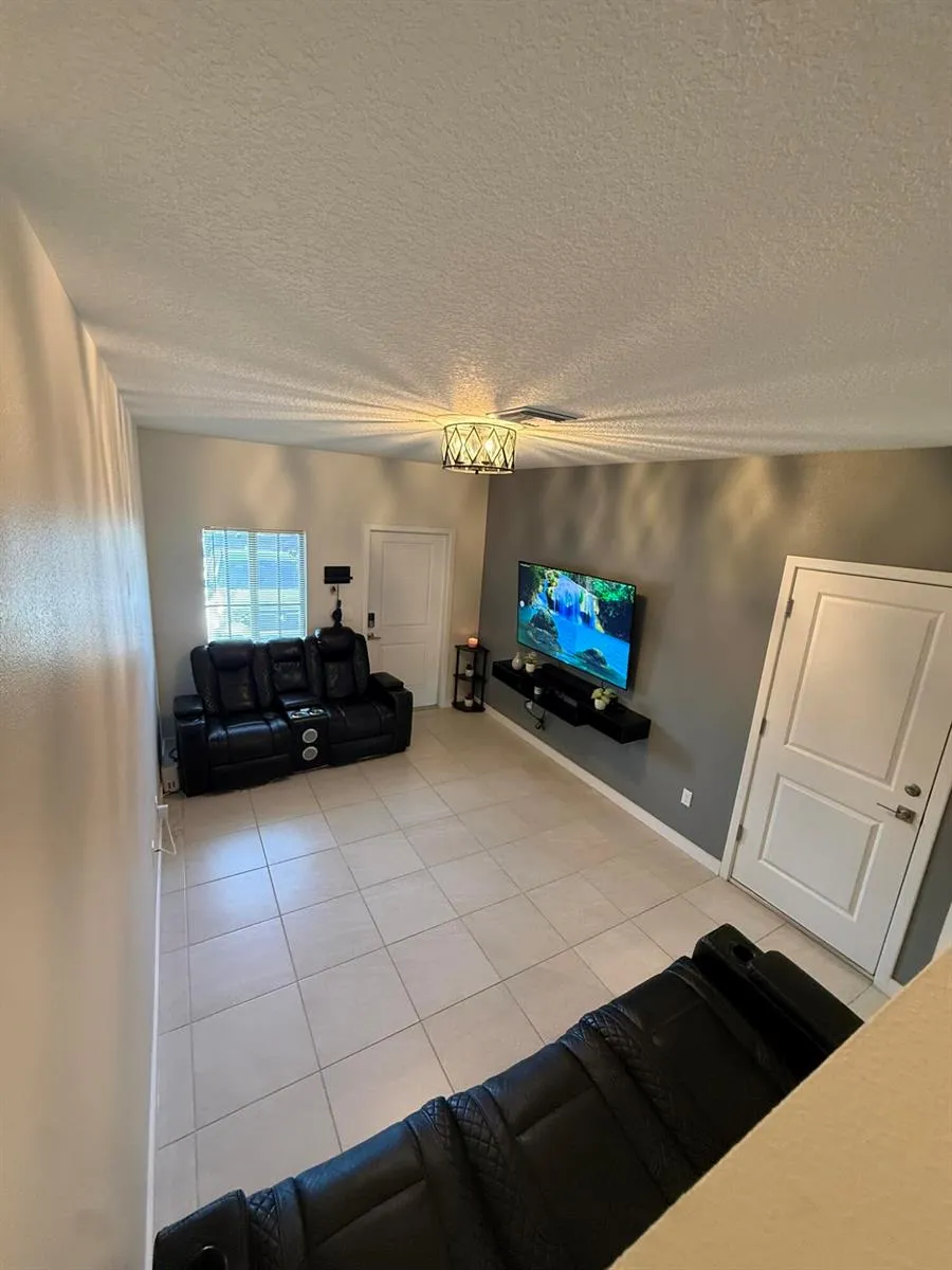 5012 Elderberry Street Haverhill, FL 33415