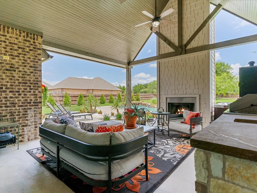 111 Old Base Road Aurora, TX 76078
