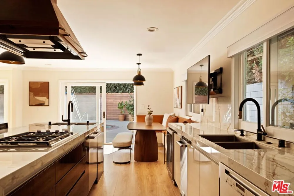 2103 Hobart Boulevard Los Angeles, CA 90027