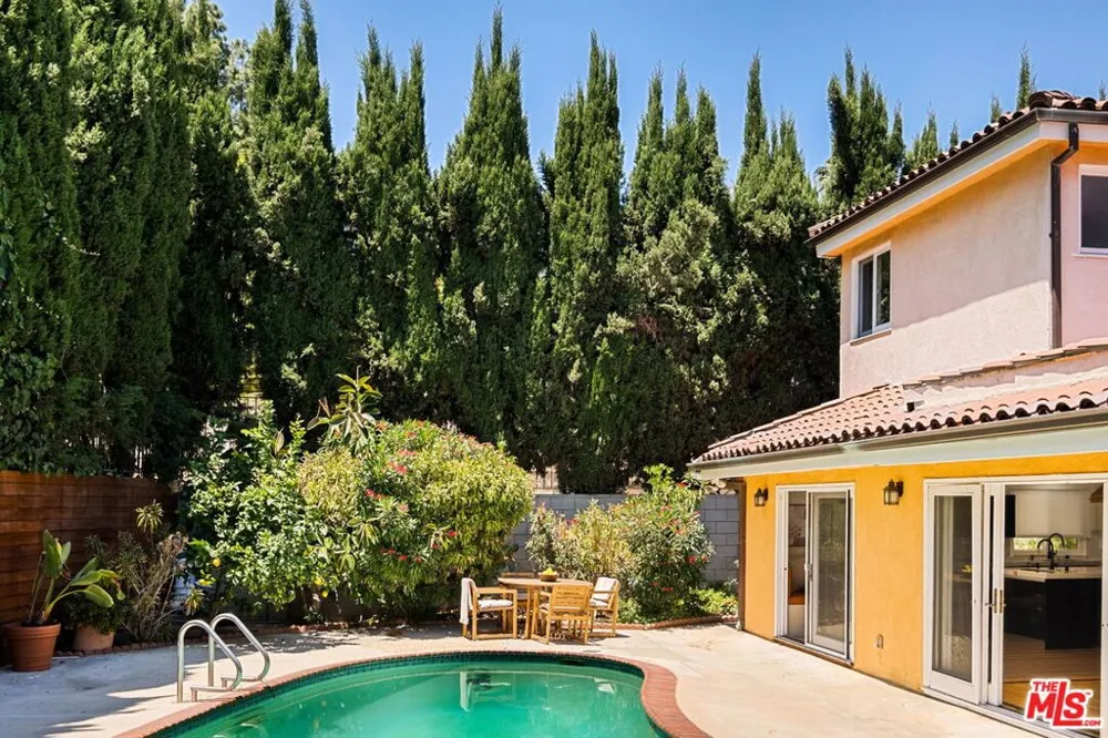 2103 Hobart Boulevard Los Angeles, CA 90027