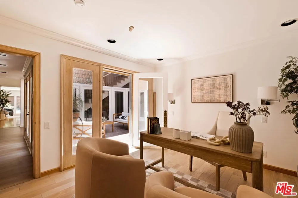 2103 Hobart Boulevard Los Angeles, CA 90027