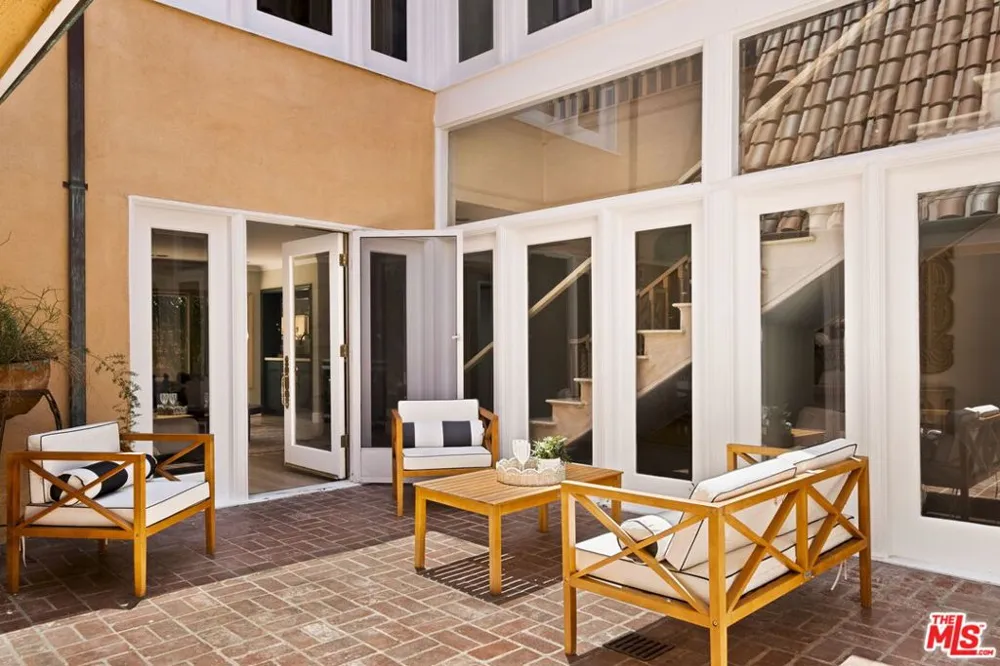 2103 Hobart Boulevard Los Angeles, CA 90027