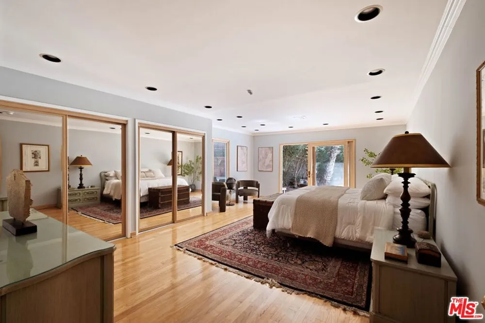 2103 Hobart Boulevard Los Angeles, CA 90027