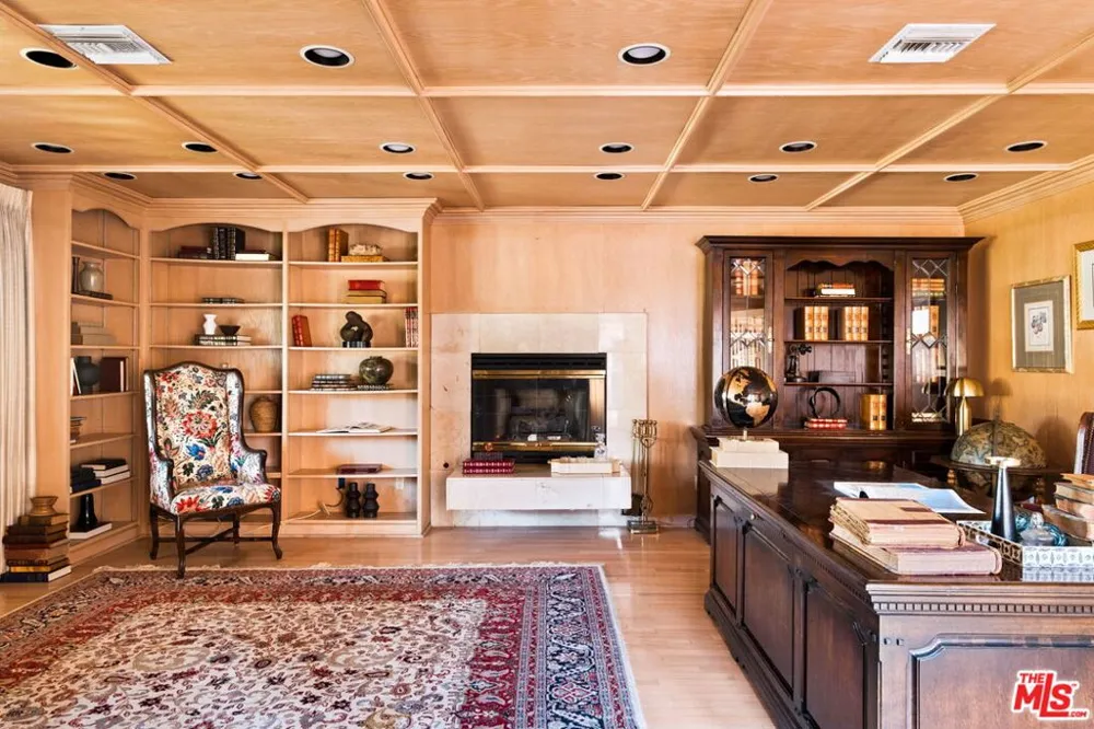 2103 Hobart Boulevard Los Angeles, CA 90027