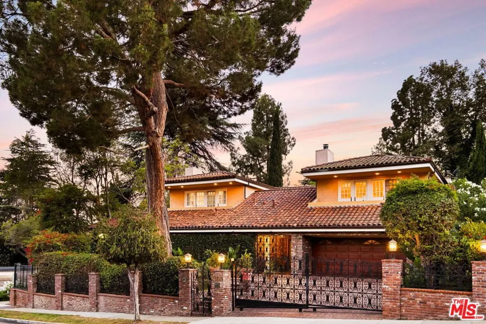 2103 Hobart Boulevard Los Angeles, CA 90027
