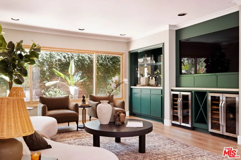 2103 Hobart Boulevard Los Angeles, CA 90027