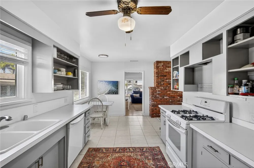 237 Avenida Montalvo #A San Clemente, CA 92672